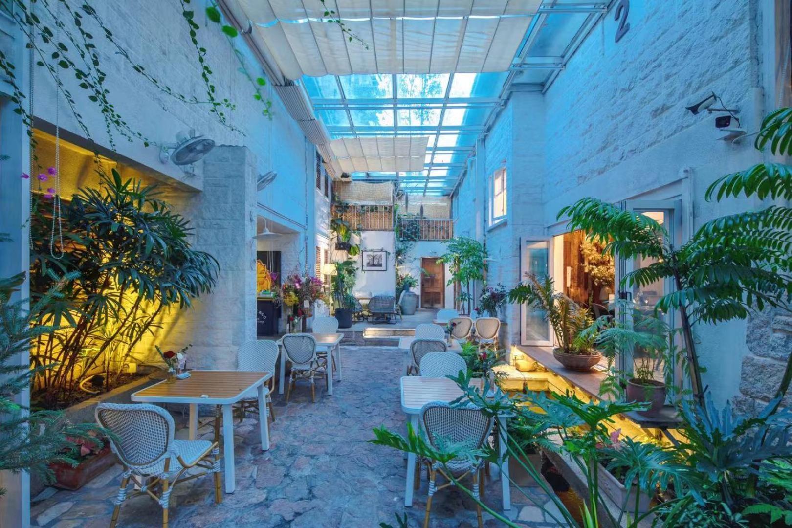 Shenzhen No'6 Garden Villa --French Window With Garden View,Close To Sea World &Shekou Ferry Port &K11 Ecoast &Subway Nearby ,Offer Western Food And Coffee &English Speaking With Tour Services Dış mekan fotoğraf