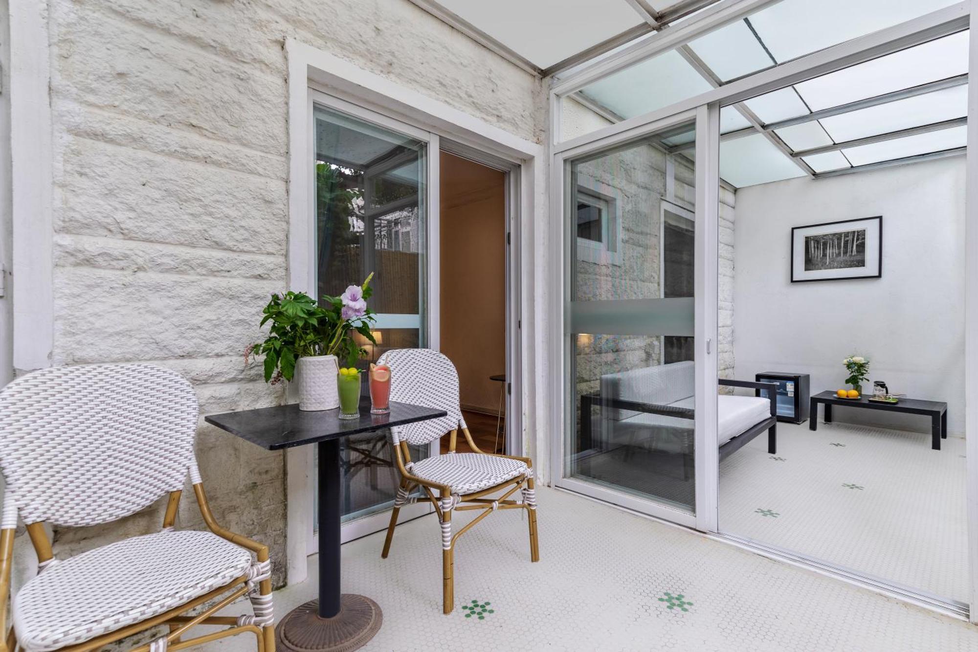 Shenzhen No'6 Garden Villa --French Window With Garden View,Close To Sea World &Shekou Ferry Port &K11 Ecoast &Subway Nearby ,Offer Western Food And Coffee &English Speaking With Tour Services Dış mekan fotoğraf