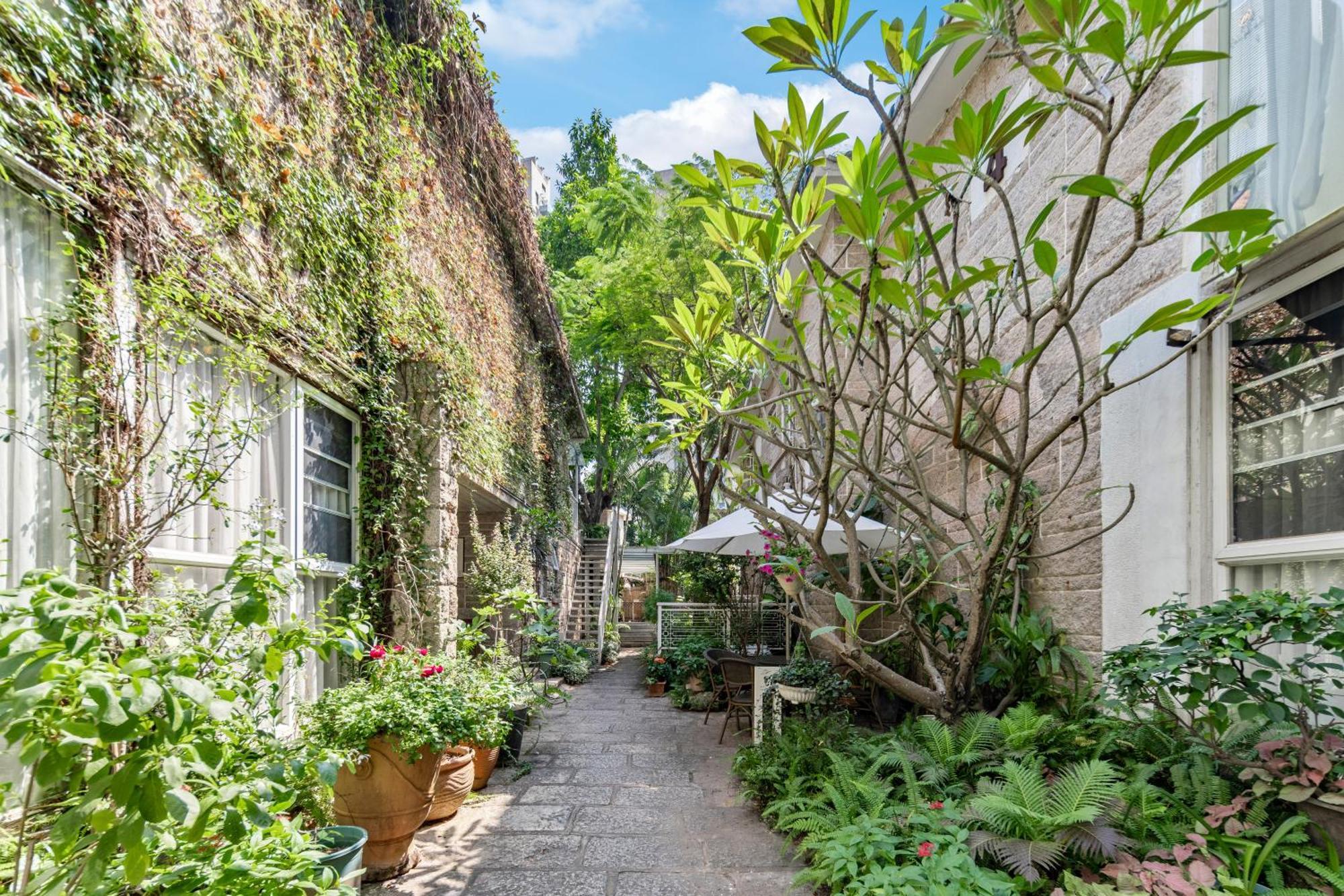 Shenzhen No'6 Garden Villa --French Window With Garden View,Close To Sea World &Shekou Ferry Port &K11 Ecoast &Subway Nearby ,Offer Western Food And Coffee &English Speaking With Tour Services Dış mekan fotoğraf