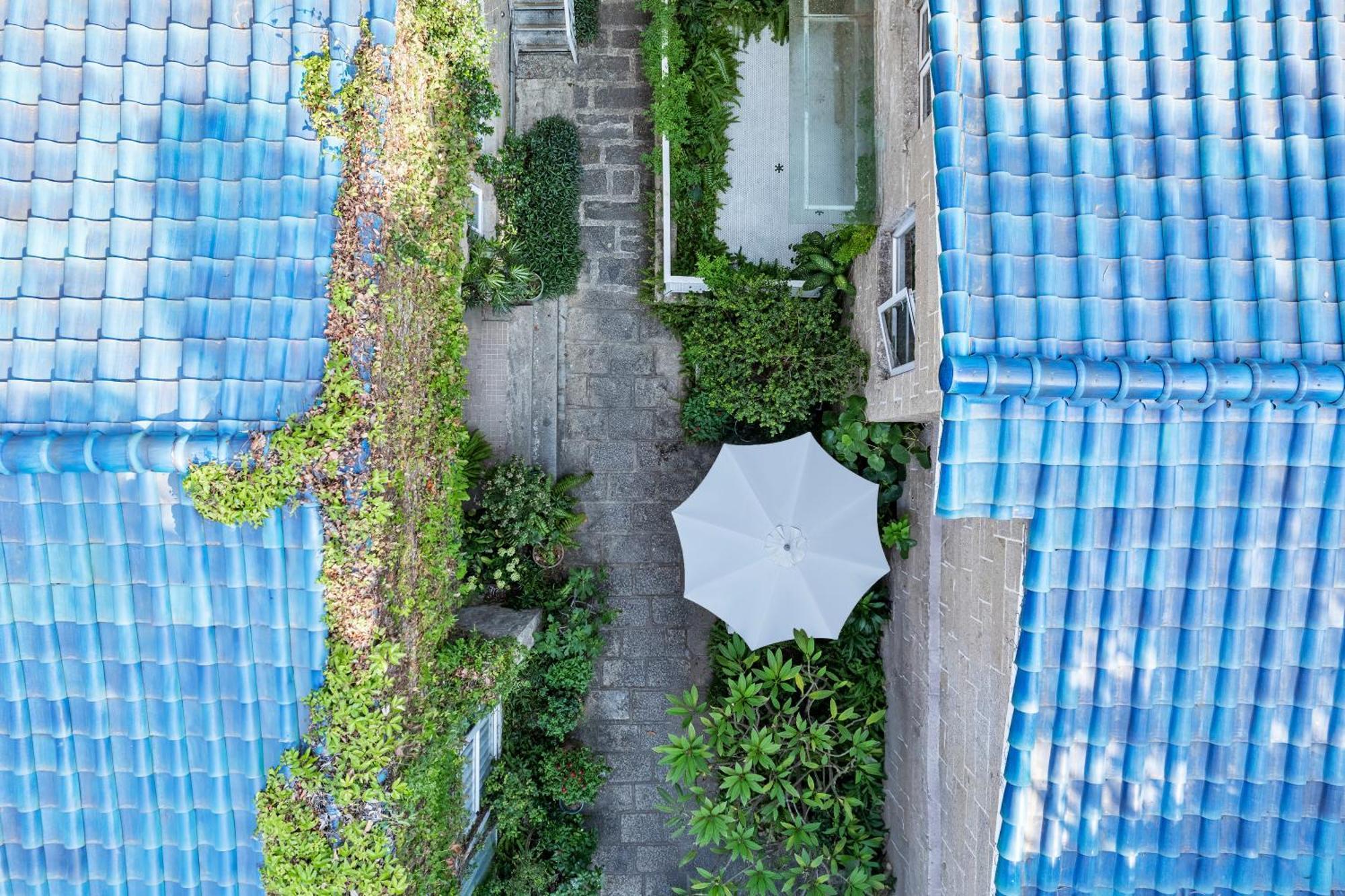 Shenzhen No'6 Garden Villa --French Window With Garden View,Close To Sea World &Shekou Ferry Port &K11 Ecoast &Subway Nearby ,Offer Western Food And Coffee &English Speaking With Tour Services Dış mekan fotoğraf