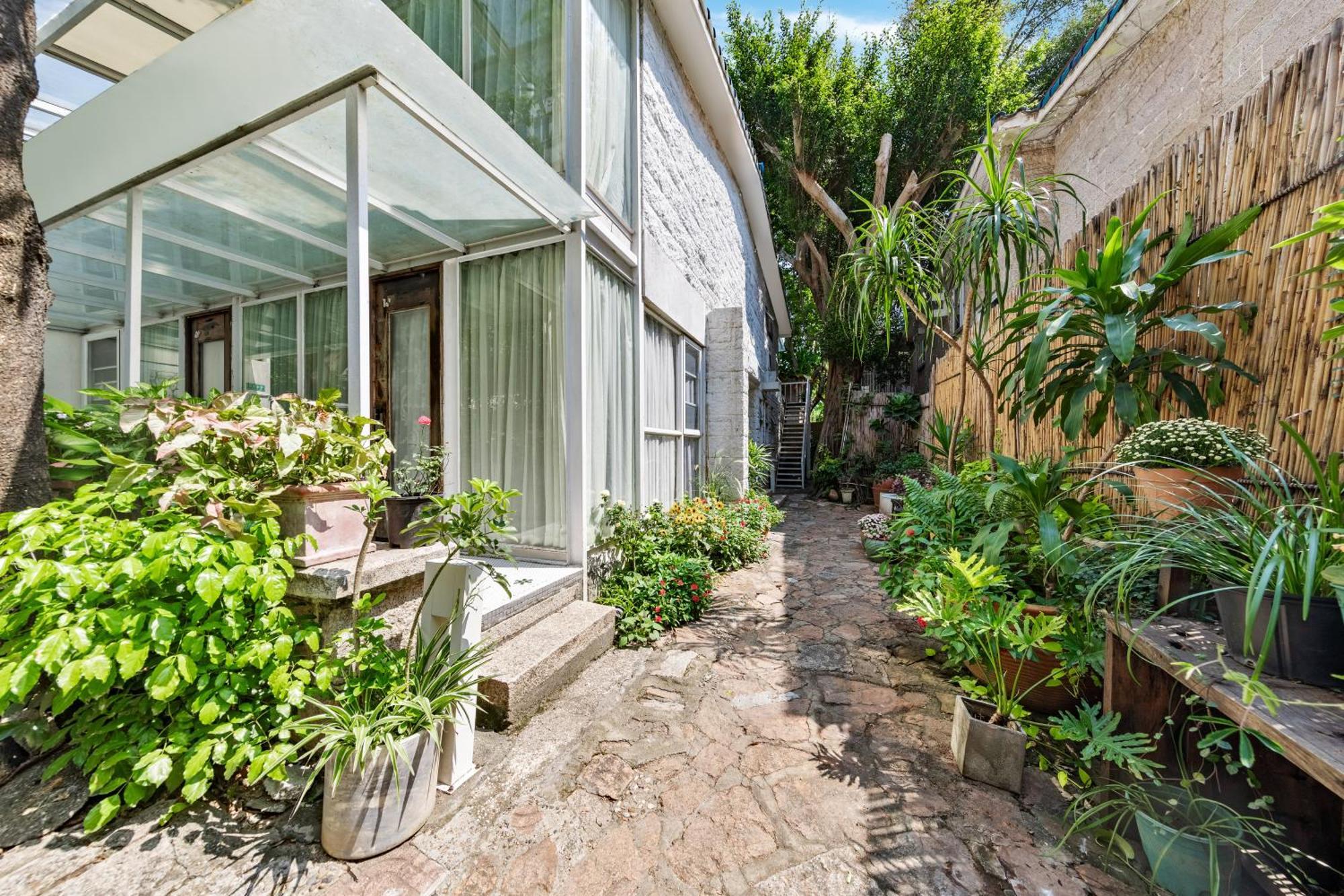 Shenzhen No'6 Garden Villa --French Window With Garden View,Close To Sea World &Shekou Ferry Port &K11 Ecoast &Subway Nearby ,Offer Western Food And Coffee &English Speaking With Tour Services Dış mekan fotoğraf